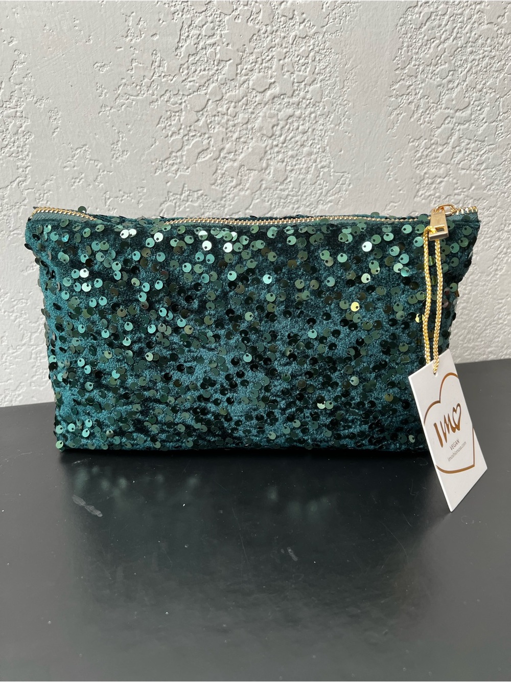 NWT Sequin Zip Pouch Clutch in Emerald Green by Imoshion